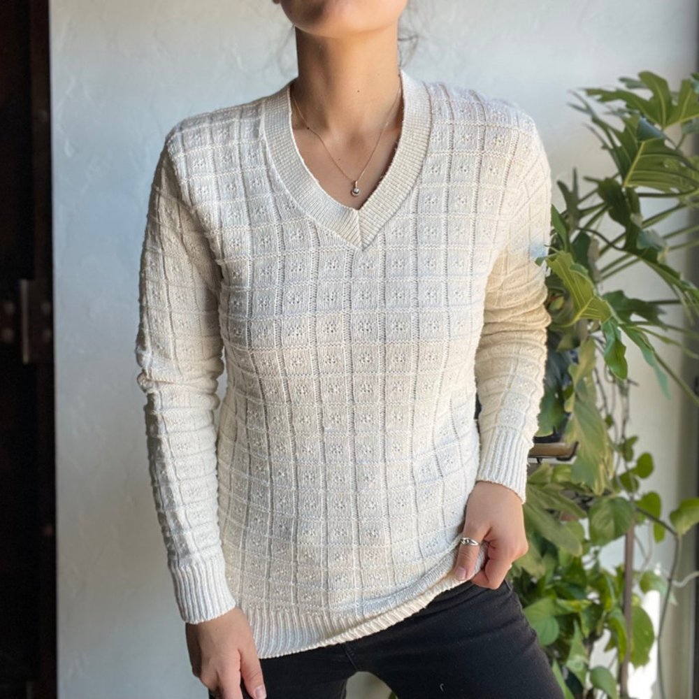 🏷 Sold | Spire White Knit Sweater - Picture 5 of 8